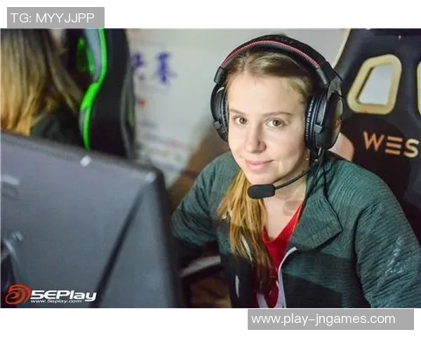 刘秀英专访揭秘CSGO职业生涯与心路历程的精彩瞬间实时新闻